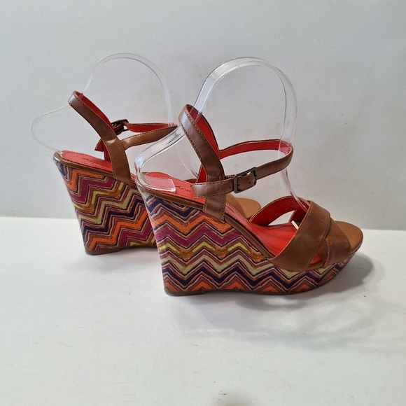 American Eagle Outfitters Tan Bohemian Hippie 70's Chevron Print Platforms Sz. 8 - Picture 6 of 11